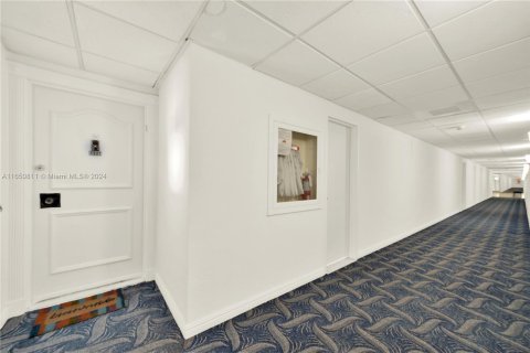 Copropriété à vendre à Sunny Isles Beach, Floride: 2 chambres, 125.42 m2 № 1348464 - photo 6