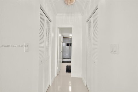 Copropriété à vendre à Sunny Isles Beach, Floride: 2 chambres, 125.42 m2 № 1348464 - photo 18