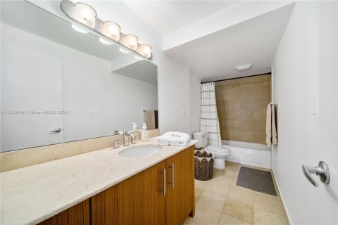 Apartamento en alquiler en Bal Harbour, Florida, 1 dormitorio, 83.24 m2 № 1348462 - foto 13