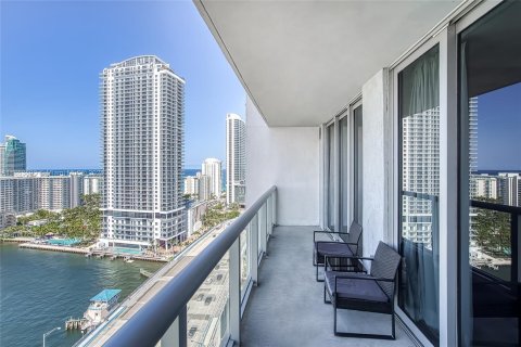 Condo in Hallandale Beach, Florida, 2 bedrooms  № 1348551 - photo 5