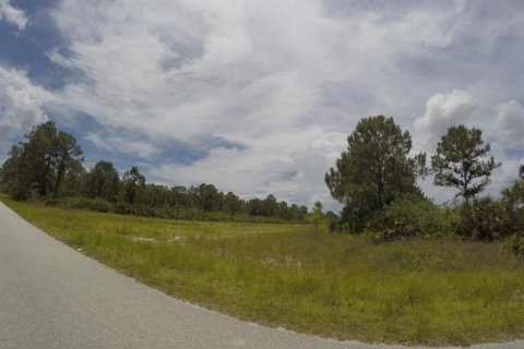 Terreno en venta en Lehigh Acres, Florida № 605428 - foto 5