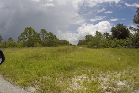 Terrain à vendre à Lehigh Acres, Floride № 605428 - photo 1