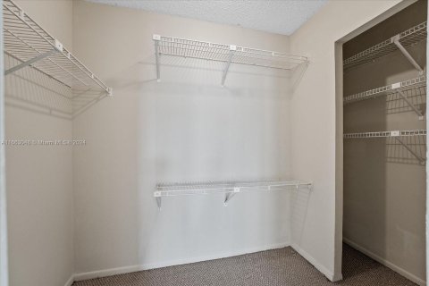 Copropriété à vendre à Hallandale Beach, Floride: 2 chambres, 99.87 m2 № 1372801 - photo 21