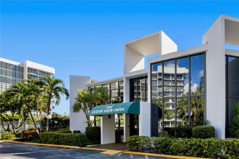 Copropriété à vendre à Hallandale Beach, Floride: 2 chambres, 99.87 m2 № 1372801 - photo 30