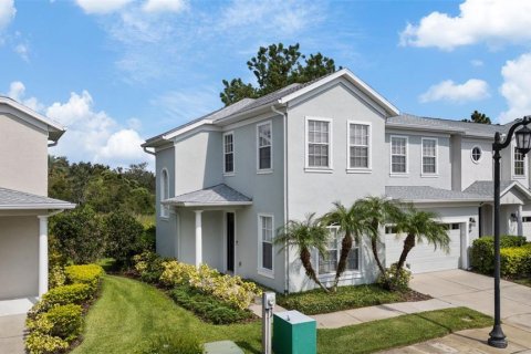 Adosado en venta en Tampa, Florida, 3 dormitorios, 206.89 m2 № 1313439 - foto 2