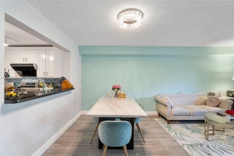 Condominio en venta en Coral Springs, Florida, 3 dormitorios, 117.99 m2 № 963527 - foto 5
