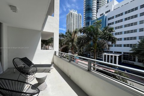 Condo in Miami Beach, Florida, 1 bedroom  № 1189387 - photo 3