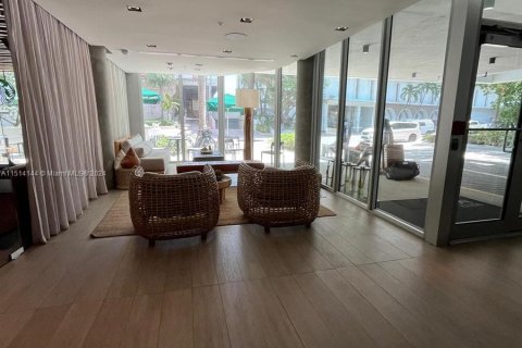 Condo in Miami Beach, Florida, 1 bedroom  № 1189387 - photo 22