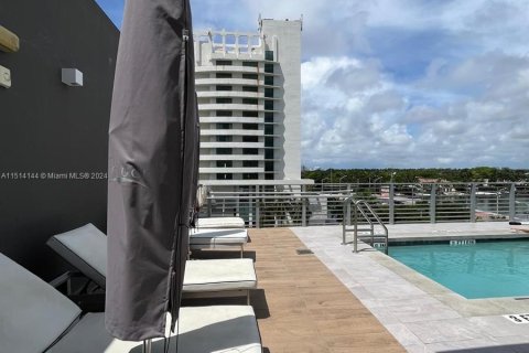 Condo in Miami Beach, Florida, 1 bedroom  № 1189387 - photo 16