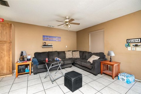 Villa ou maison à vendre à Palm Bay, Floride: 3 chambres, 89.19 m2 № 1149930 - photo 4