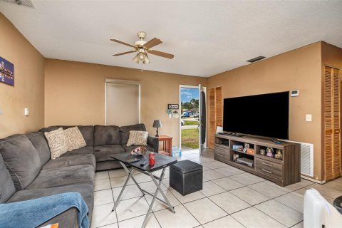 Villa ou maison à vendre à Palm Bay, Floride: 3 chambres, 89.19 m2 № 1149930 - photo 5