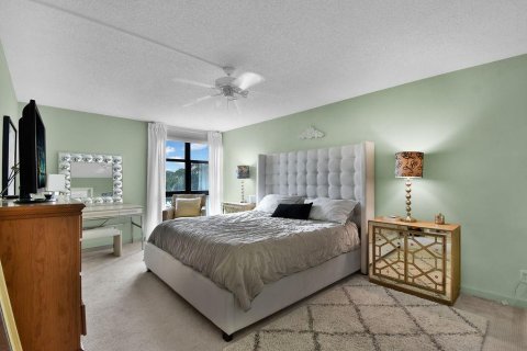 Condo in Fort Lauderdale, Florida, 2 bedrooms  № 945119 - photo 24