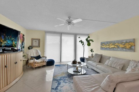 Condo in Fort Lauderdale, Florida, 2 bedrooms  № 945119 - photo 30