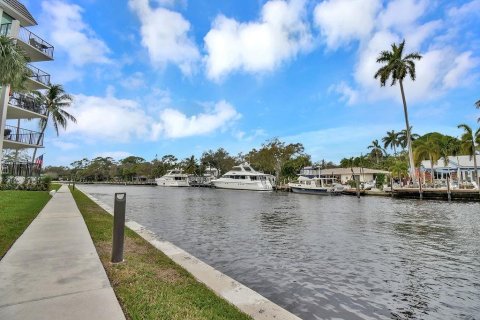 Condo in Fort Lauderdale, Florida, 2 bedrooms  № 945119 - photo 4