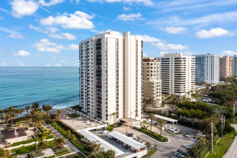 Condominio en venta en Riviera Beach, Florida, 2 dormitorios, 119.94 m2 № 945045 - foto 1