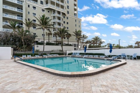 Condo in Riviera Beach, Florida, 2 bedrooms  № 945045 - photo 10