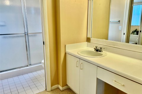 Condo in Tamarac, Florida, 2 bedrooms  № 963935 - photo 6