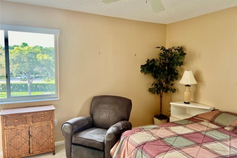 Condo in Tamarac, Florida, 2 bedrooms  № 963935 - photo 4