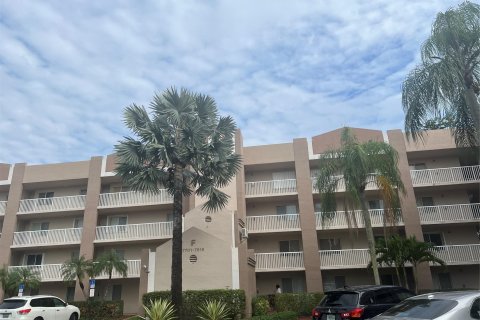 Condo in Tamarac, Florida, 2 bedrooms  № 963935 - photo 17