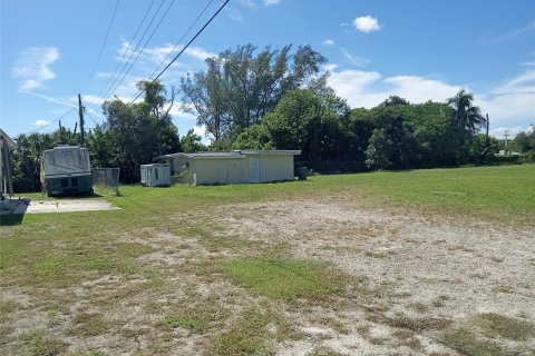 Commercial property in Oakland Park, Florida № 963891 - photo 5