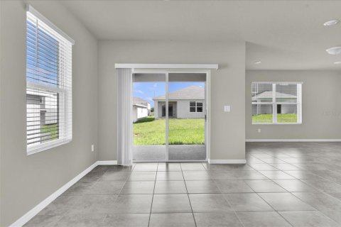 House in Davenport, Florida 4 bedrooms, 173.26 sq.m. № 1264569 - photo 7