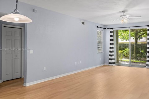 Condominio en venta en Gainesville, Florida, 2 dormitorios, 130.99 m2 № 1395280 - foto 9