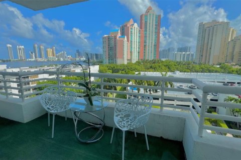 Condo in Aventura, Florida, 2 bedrooms  № 1345526 - photo 5