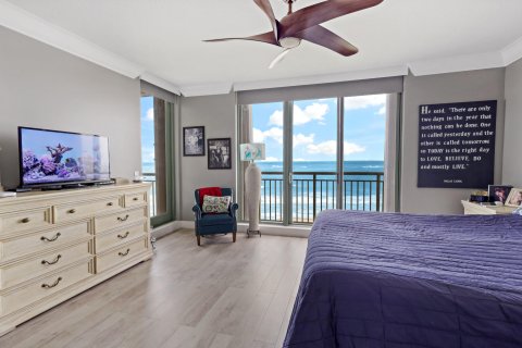 Condo in Hutchinson Island South, Florida, 3 bedrooms  № 1011901 - photo 27