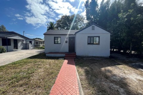 Villa ou maison à vendre à Delray Beach, Floride: 5 chambres, 182.18 m2 № 1011862 - photo 3