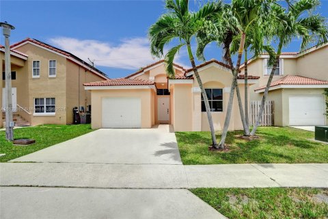 Casa en venta en Margate, Florida, 3 dormitorios, 121.14 m2 № 1290964 - foto 1