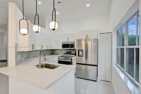 Casa en venta en Margate, Florida, 3 dormitorios, 121.14 m2 № 1290964 - foto 5