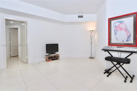 Copropriété à vendre à Aventura, Floride: 1 chambre, 114.73 m2 № 1310041 - photo 6