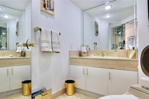 Condo in Aventura, Florida, 1 bedroom  № 1310041 - photo 24