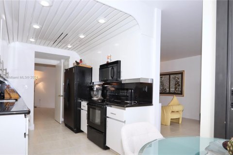 Copropriété à vendre à Aventura, Floride: 1 chambre, 114.73 m2 № 1310041 - photo 13