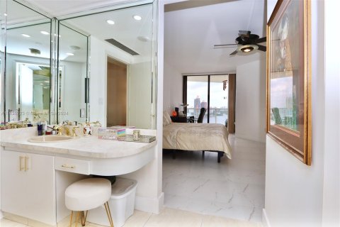 Condo in Aventura, Florida, 1 bedroom  № 1310041 - photo 17