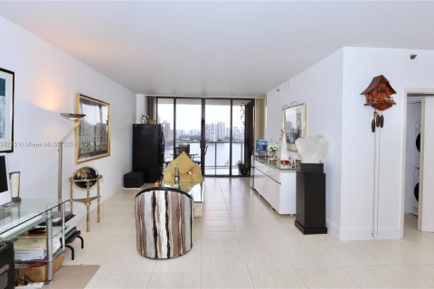 Copropriété à vendre à Aventura, Floride: 1 chambre, 114.73 m2 № 1310041 - photo 4