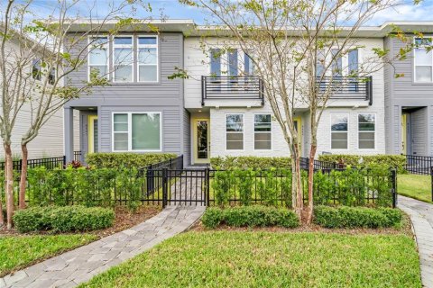 Adosado en venta en Orlando, Florida, 2 dormitorios, 134.06 m2 № 1391392 - foto 1