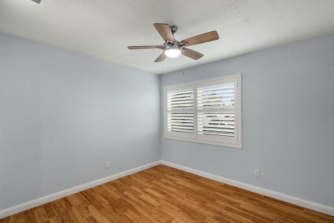 Copropriété à vendre à Vero Beach, Floride: 2 chambres, 92.9 m2 № 913865 - photo 7