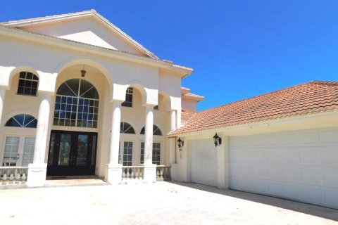 Casa en venta en Palm Bay, Florida, 5 dormitorios, 388.15 m2 № 1139465 - foto 15