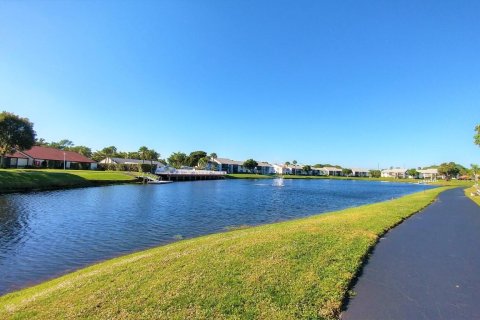 Condo in West Palm Beach, Florida, 2 bedrooms  № 913262 - photo 12