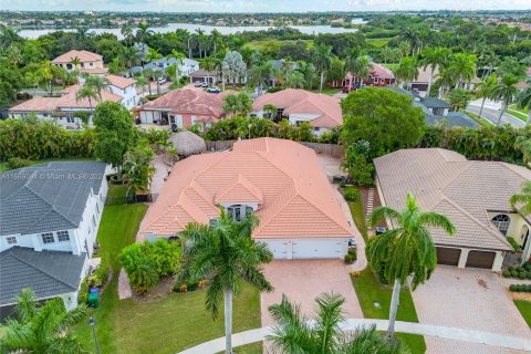 Casa en venta en Miramar, Florida, 5 dormitorios, 314.01 m2 № 1394686 - foto 2