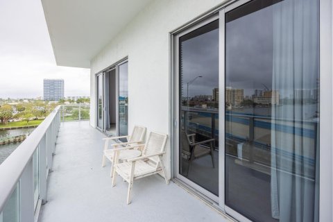 Condominio en venta en Hollywood, Florida, 3 dormitorios, 125.6 m2 № 1394754 - foto 25