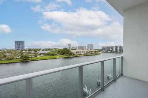 Condominio en venta en Hollywood, Florida, 3 dormitorios, 125.6 m2 № 1394754 - foto 1