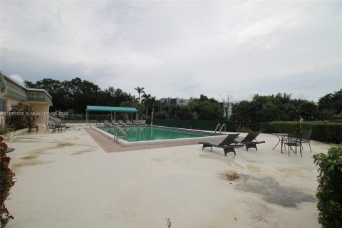 Copropriété à vendre à Hollywood, Floride: 2 chambres, 105.07 m2 № 1379087 - photo 25