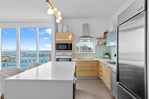 Condo in Miami, Florida, 3 bedrooms  № 1379089 - photo 22