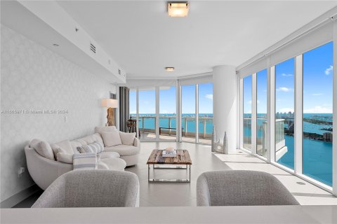 Condominio en venta en Miami, Florida, 3 dormitorios, 204.48 m2 № 1379089 - foto 15