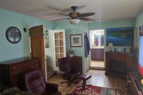 House in Apopka, Florida 3 bedrooms, 156.08 sq.m. № 1342658 - photo 10