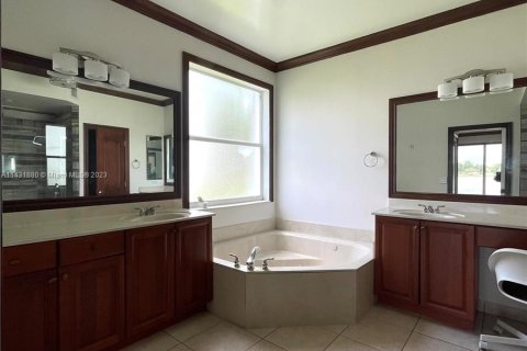Casa en venta en Pembroke Pines, Florida, 4 dormitorios, 322.28 m2 № 665229 - foto 16