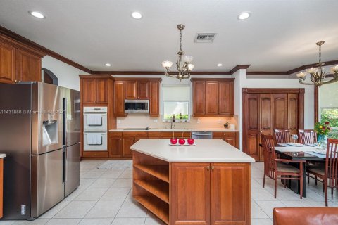 Casa en venta en Pembroke Pines, Florida, 4 dormitorios, 322.28 m2 № 665229 - foto 11