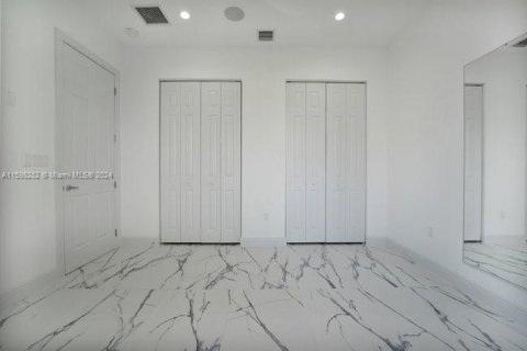 Casa en venta en Dania Beach, Florida, 3 dormitorios, 210.05 m2 № 1215730 - foto 29